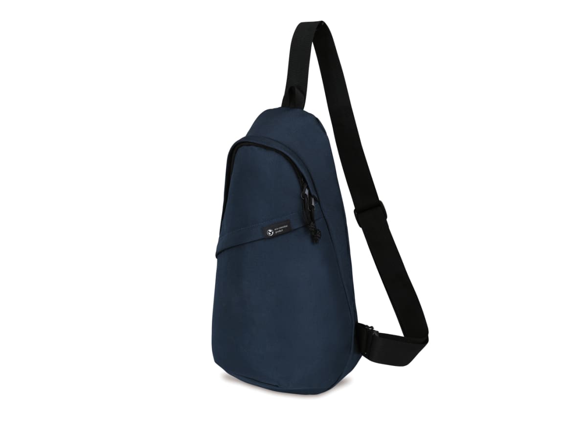 Renew AWARE™ rPET Sling väska