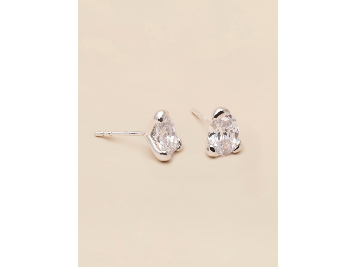 Embla stiftörhängen - Crystal (silver)