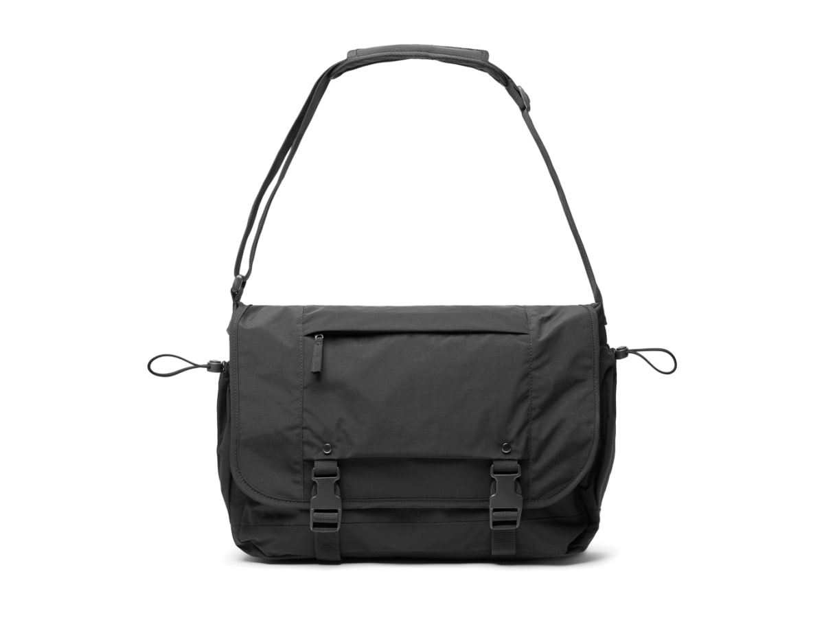 KENTO URBAN RCS återvunnen nylon 15.6" Axelväska