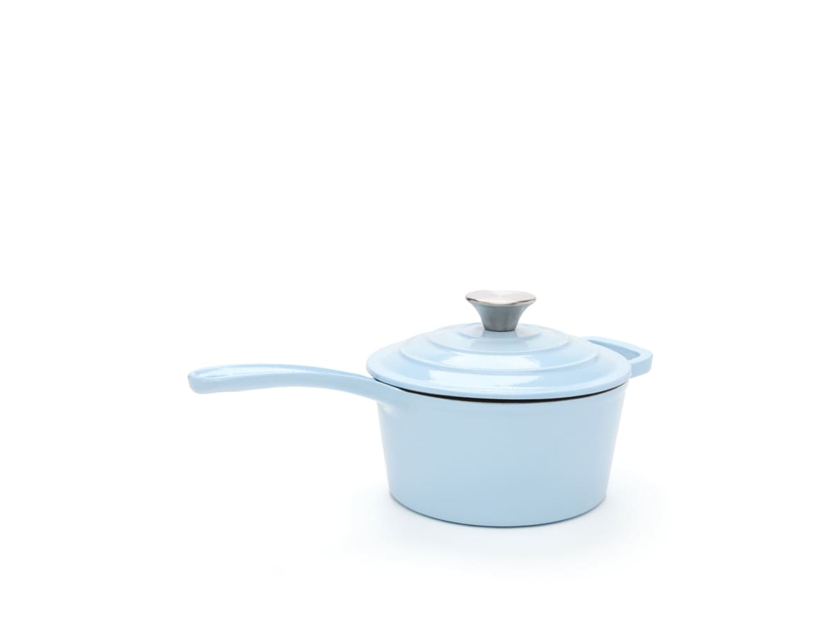 Snygg gryta med lock i gjutjärn