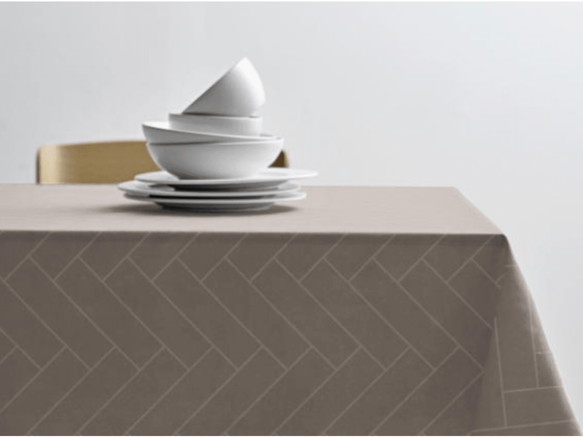 Tiles Damast Bordsduk 140 x 320 cm