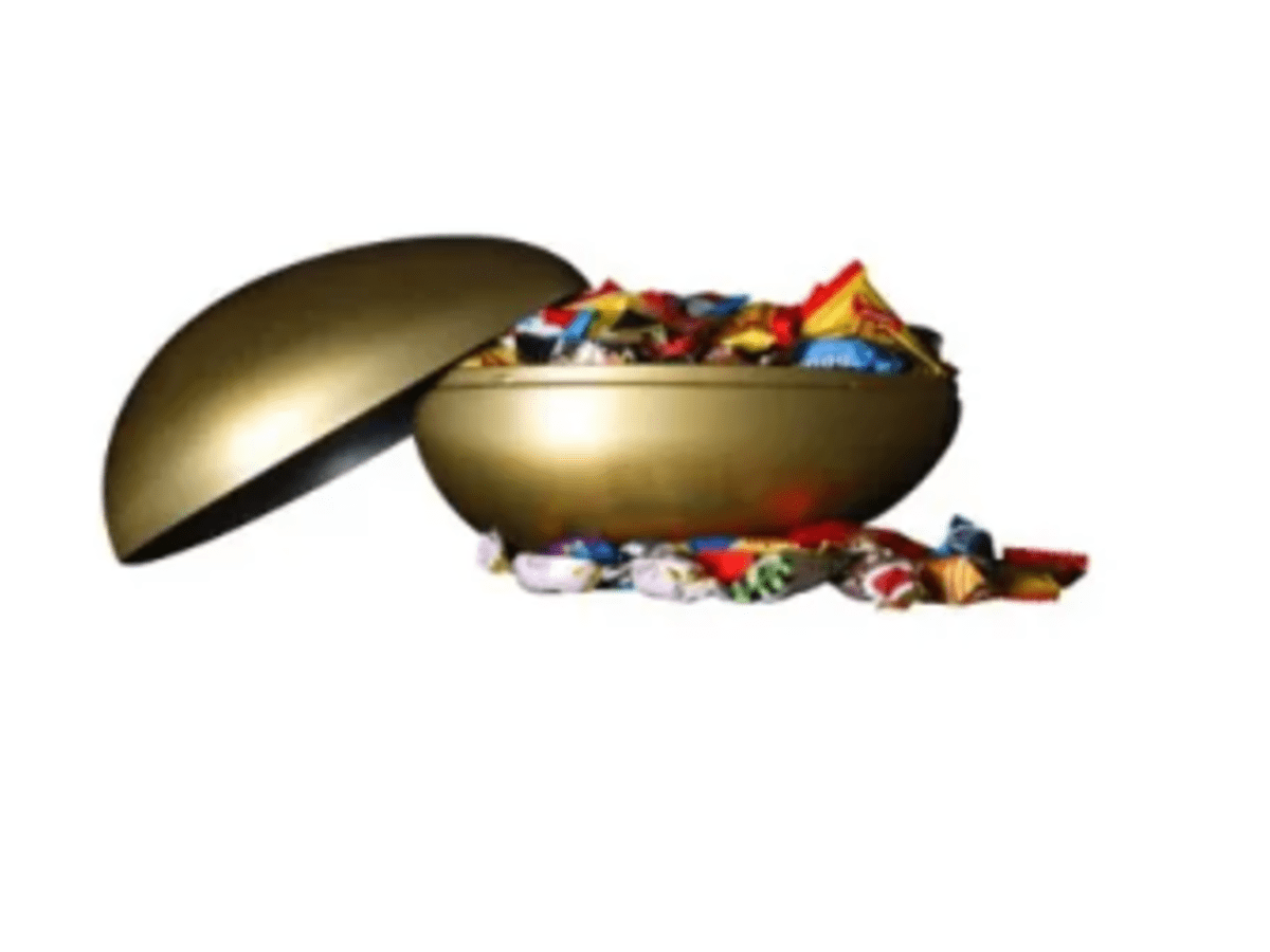 Guldägg i plåt fyllt med godis, 400 gr