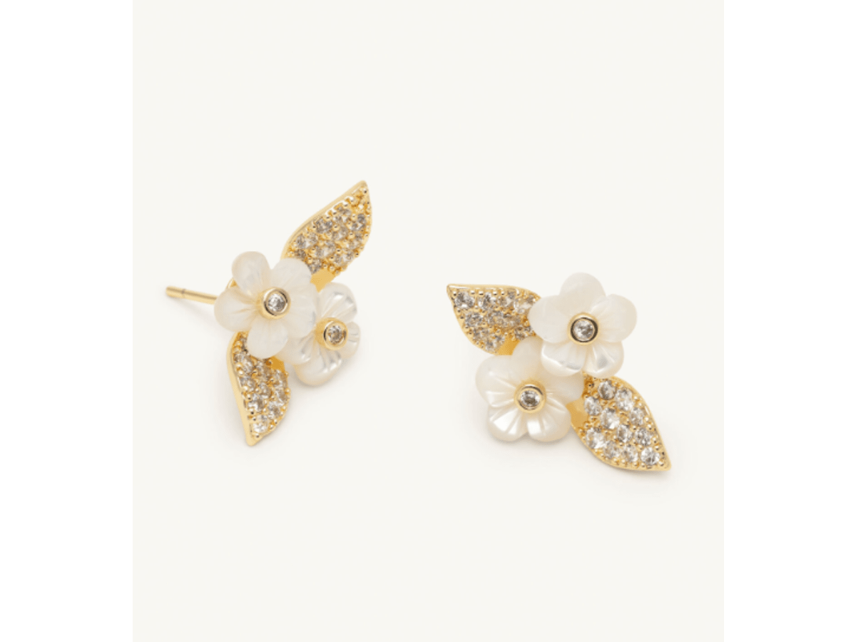Claire earrings – Creme puff