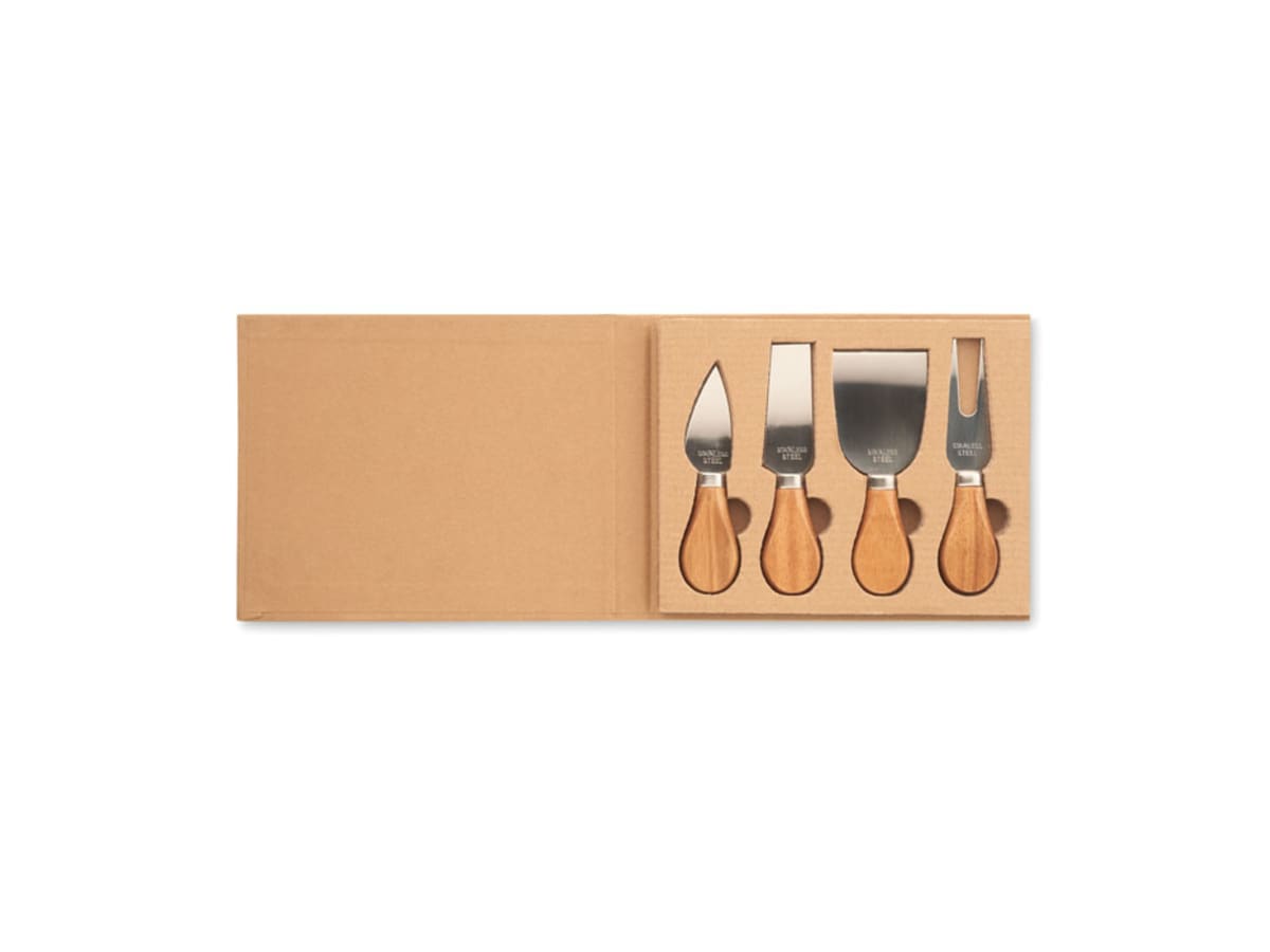 Set med 4 ostknivar