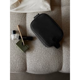 2. Marlow RCS återvunnen polyester necessär