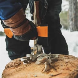 5. Fiskars Jakt- och fritidsyxa X5