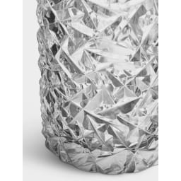 1. Carat Stormlykta