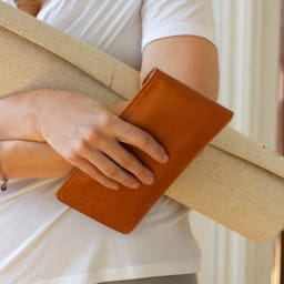 2. Signalblockerande mobilfodral i veganskt läder - One size