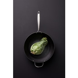 6. Boussac wok lättviktsgjutjärn 30 cm