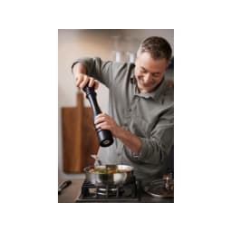 5. Skärbräda & Pepparkvarn 40 cm