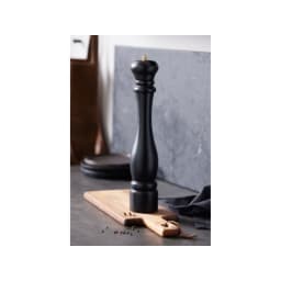 9. Skärbräda & Pepparkvarn 40 cm