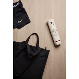 1. Hilo AWARE™ tote med dragkedja