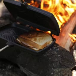 1. Grill-/smörgåsjärn i gjutjärn