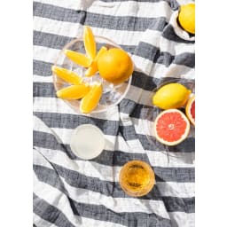 11. Tillbringare med fyra vattenglas