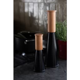 4. Gurken salt- och pepparkvarn stor