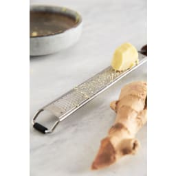 1. Rivjärn och handske