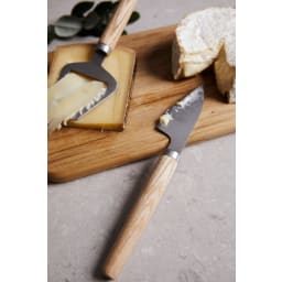 8. Retro cheese set