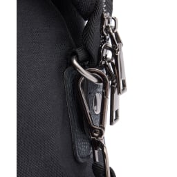 2. Regalo duffelbag