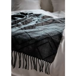 4. Pläd - Ardeur Grå