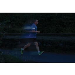 5. Lumi Sprint RCS plast LED uppladdningsbar löparlampa