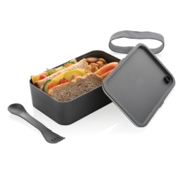 2. PP lunchlåda med spork