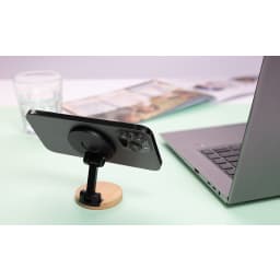 4. Magmount RCS telefonställ i bambu och återvunnen plast