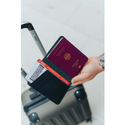 5. Travelfinder RCS passhållare, spåras i alla länder