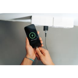 6. Urban Vitamin Monterey RCS återvunnen plast 20W GAN-laddare