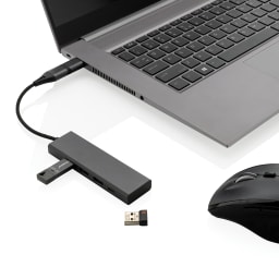 1. Terra hub med 3 USB portar i RCS återvunnen aluminium