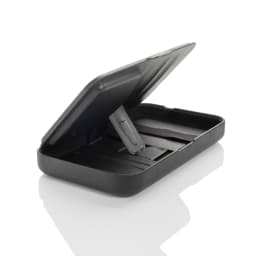 1. Swiss Peak RCS återvunnet resefodral med 3 i 1-laddare