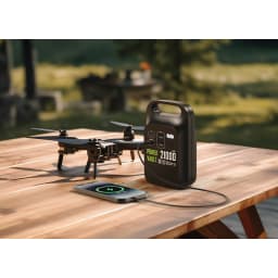 4. Power Vault 21.000 mAh bärbar kraftstation RCS rplast