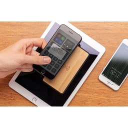 4. 8.000 mAh powerbank m. trådlös laddning RCS plast