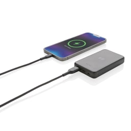 1. 5.000 mAh trådlös powerbank i RCS återvunnen plast