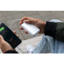 4. Urban Vitamin Alameda 10.000 mAh 18W PD powerbank