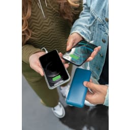 4. Urban Vitamin Pasadena 20.000 mAh 18W PD powerbank