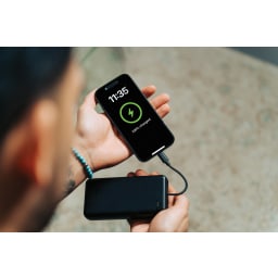 4. Urban Vitamin Menlo Park RCS rplastic 20.000 20WPD powerbank