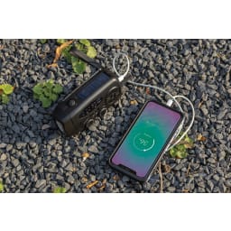 5. RescueWave RCS nödradio i återvunnen plast