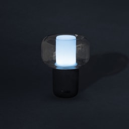 2. Lux 10 W högtalarlampa i återvunnen plast