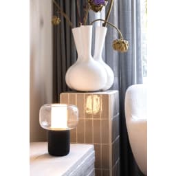 4. Lux 10 W högtalarlampa i återvunnen plast