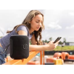 5. Urban Vitamin Palmdale 16W högtalare IPX7 RCS återvunnen plast