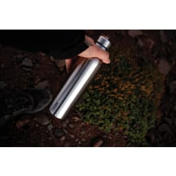 5. Black+Blum Isolerad vattenflaska Stor 750 ml