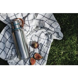 6. Black+Blum Isolerad vattenflaska Stor 750 ml