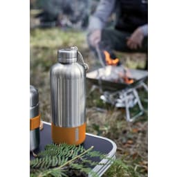 5. Black+Blum Explorer Isolerad flaska stor 850 ml