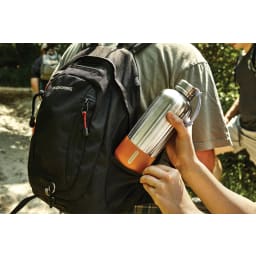 6. Black+Blum Explorer Isolerad flaska stor 850 ml