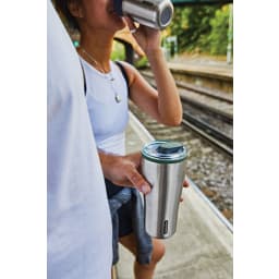 4. Black+Blum Isolerad resemugg 600 ml
