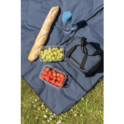 4. Impact Aware™ RPET hopvikbar quiltad picknickfilt