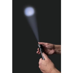 6. 10W Heavy duty CREE-ficklampa