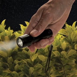 4. Flara RSC återvunnen plast ficklampa med USB-laddning
