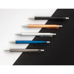 3. X8 metallic penna