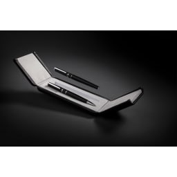 4. Swiss Peak deluxe penn-set